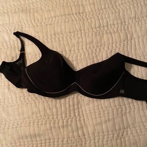 Natori 38D “sporty” bra